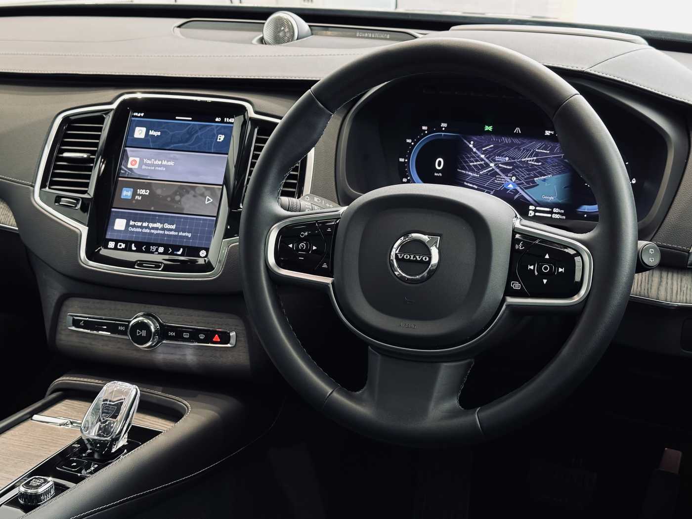 Volvo  XC90 Ultra T8 Plug-in Hybrid Bright