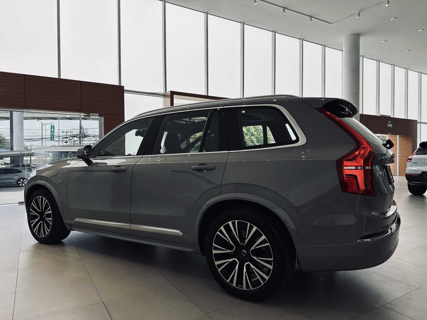 Volvo  XC90 Ultra T8 Plug-in Hybrid Bright