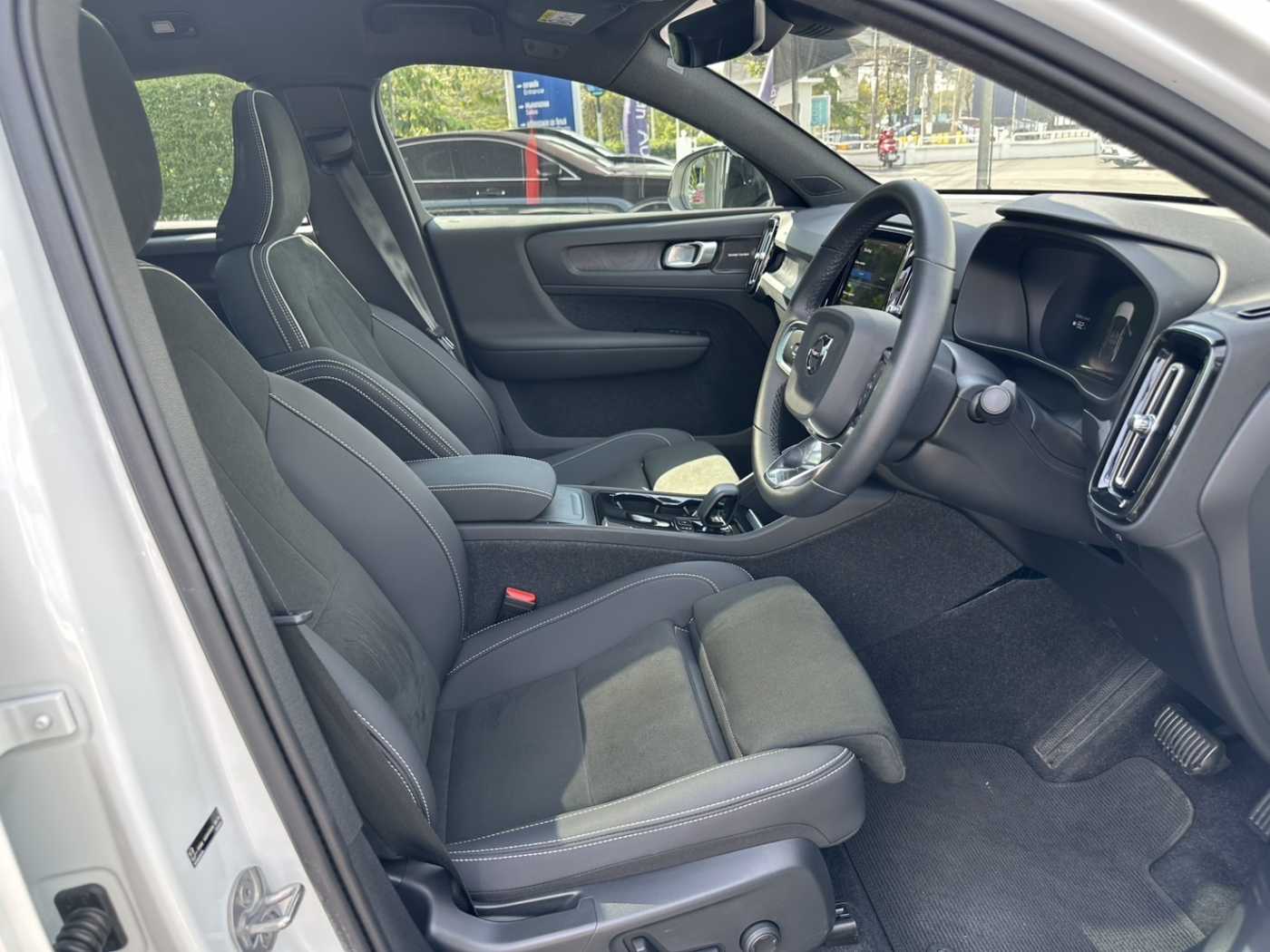 Volvo  C40 Recharge Pure Electric Single