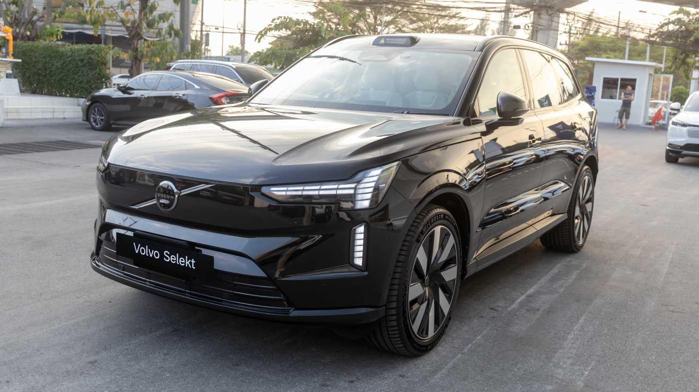 Volvo Ultra - Twin Performance 6 seats