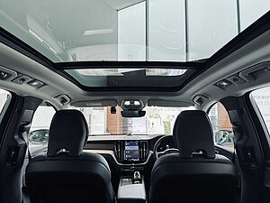 Volvo  XC60 – Ultra T8 Plug-in Hybrid Bright