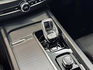 Volvo  XC60 – Ultra T8 Plug-in Hybrid Bright