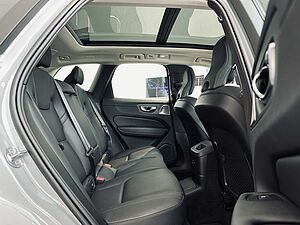 Volvo  XC60 – Ultra T8 Plug-in Hybrid Bright