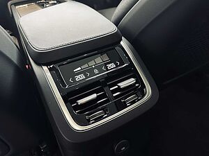 Volvo  XC90 Ultra T8 Plug-in Hybrid Bright