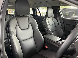 Volvo  V60 RECHARGE – ULTIMATE BRIGHT