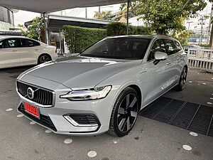 Volvo  V60 RECHARGE – ULTIMATE BRIGHT