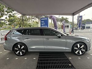 Volvo  V60 RECHARGE – ULTIMATE BRIGHT