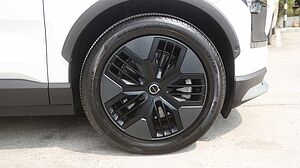 Volvo Ultra - Twin Motor Performance Cross Country