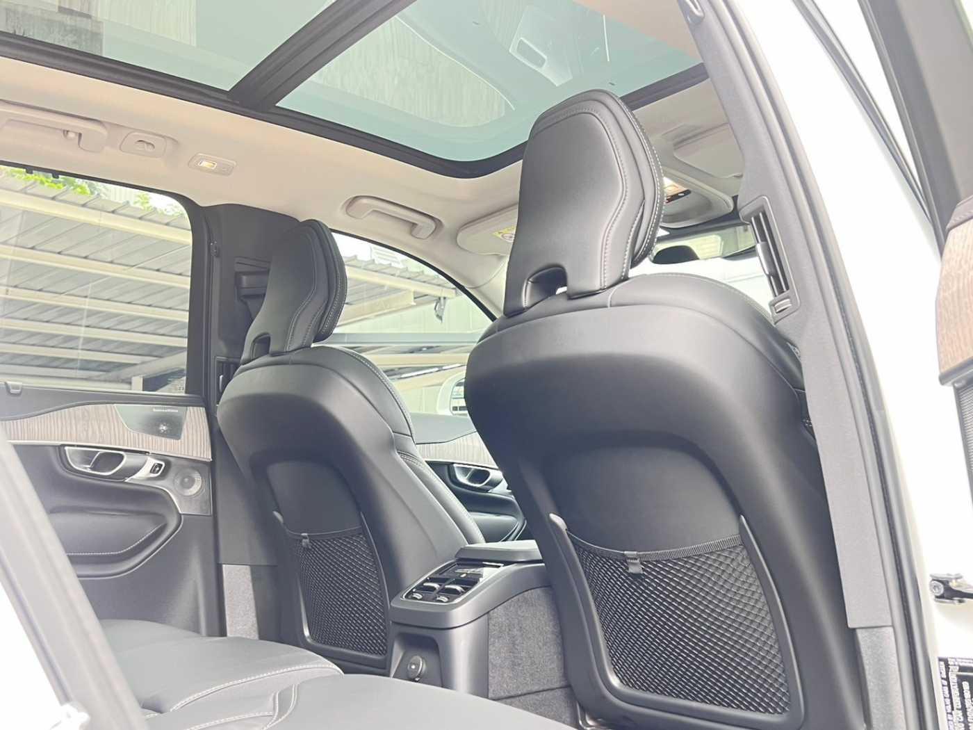 Volvo  Recharge Ultimate, T8 AWD ปลั๊กอินไฮบริด, ไฟฟ้า/เบนซิน, Bright, 7 ที่นั่ง