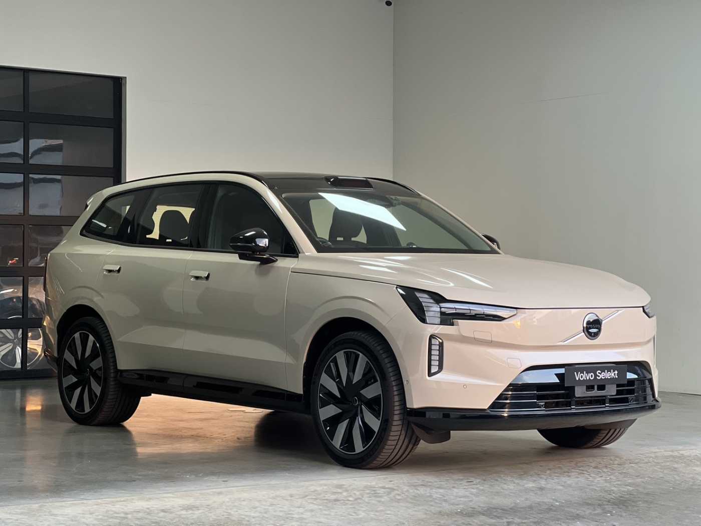 Volvo Ultra - Twin Performance 6 seats