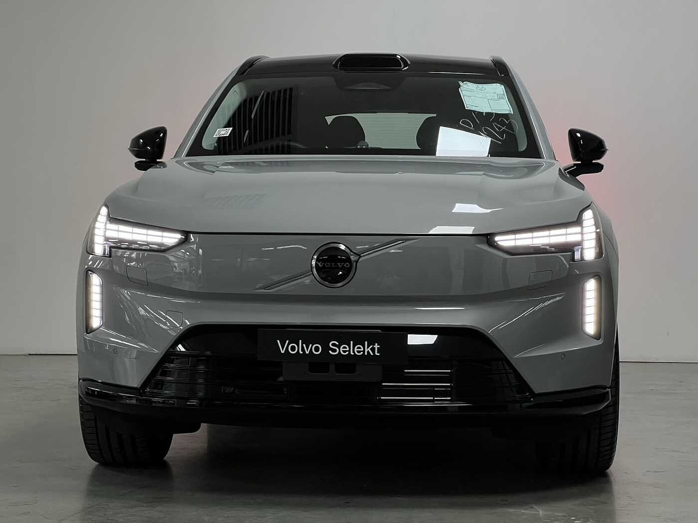 Volvo Ultra - Twin Performance 6 seats