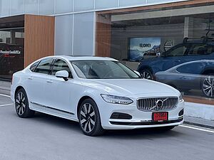Volvo  Recharge Ultimate, T8 AWD ปลั๊กอินไฮบริด, ไฟฟ้า/เบนซิน, Bright