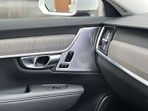 Volvo  Recharge Ultimate, T8 AWD ปลั๊กอินไฮบริด, ไฟฟ้า/เบนซิน, Bright
