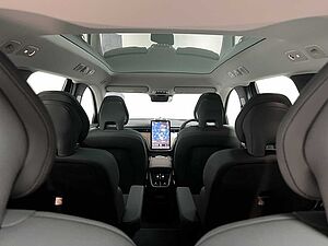 Volvo Ultra - Twin Performance 6 seats