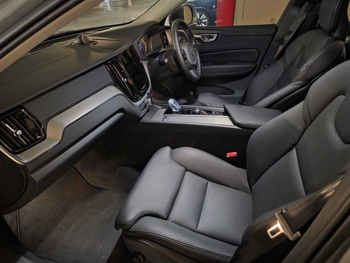 Volvo  Ultra - T8 Plug-in Hybrid Bright (MY25)