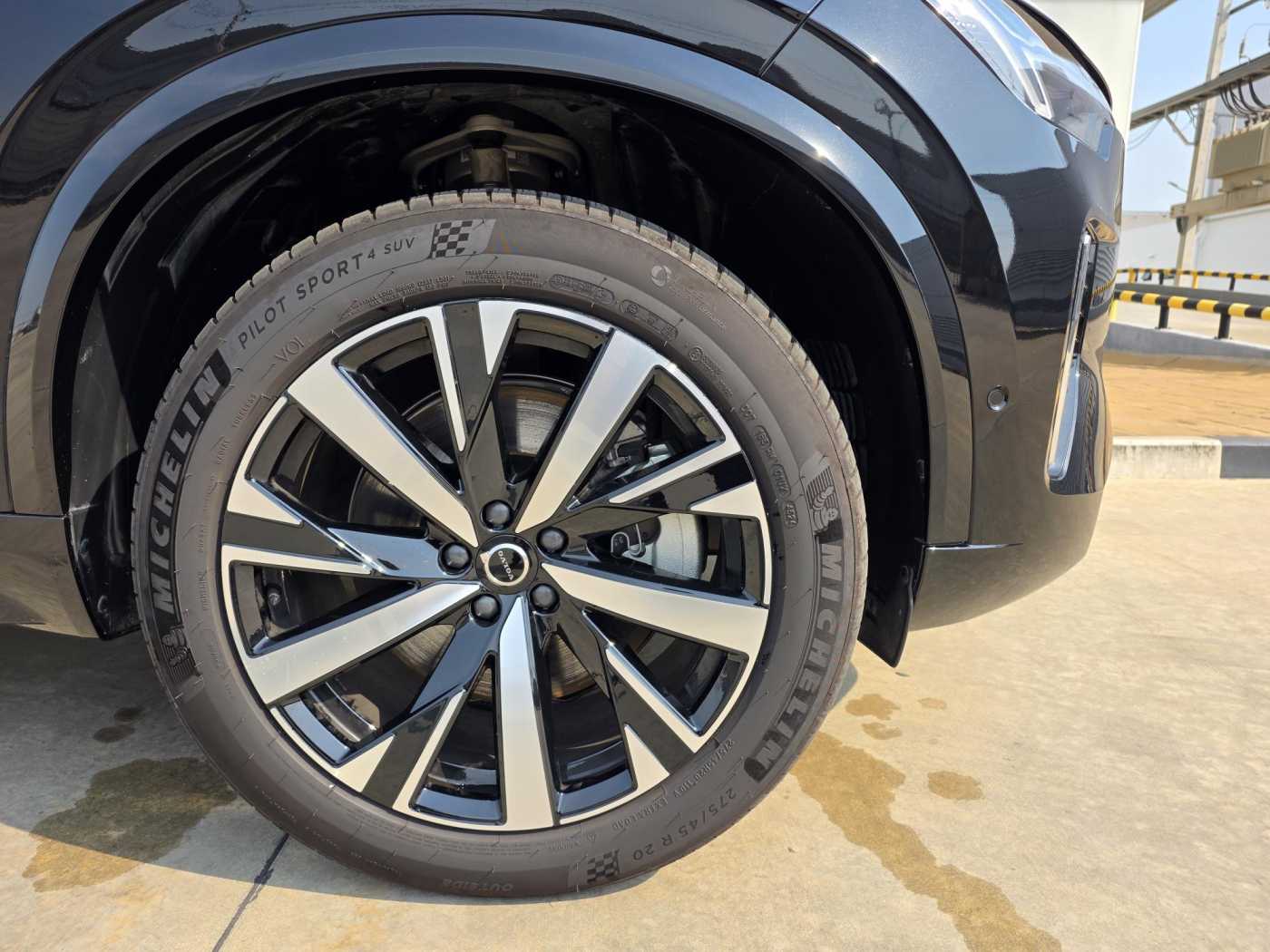 Volvo Ultra - T8 Plug-in Hybrid Bright (MY25)